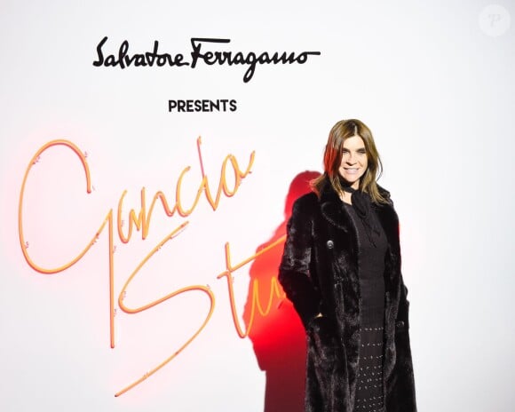 Carine Roitfeld assiste à la soirée "Ferragamo Presents: Gancio Studios, Celebrating 100 Years In Hollywood" à l'Industria Superstudio. New York, le 8 décembre 2015.