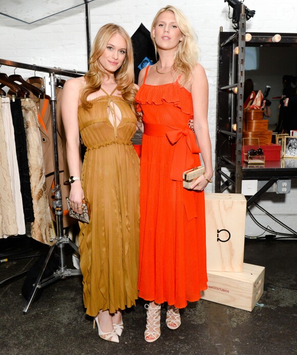 Leven Rambin et Alexandra Richards assistent à la soirée "Ferragamo Presents: Gancio Studios, Celebrating 100 Years In Hollywood" à l'Industria Superstudio. New York, le 8 décembre 2015.