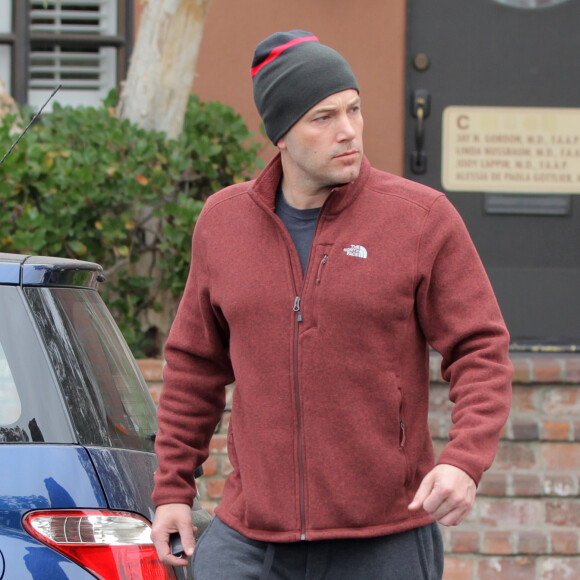 Ben Affleck sort faire quelques courses à Santa Monica, le 3 décembre 2015.