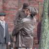 Exclusif - Ben Affleck et Sienna Miller s'offent un baiser fougueux sur le tournage de "Live by night" à Boston le 23 novembre 2015.