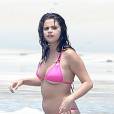 Exclusif - Prix spécial - no web - Selena Gomez profite d'une belle journée ensoleillée avec des amis sur une plage à Puerto Vallarta au Mexique, le 15 avril 2015