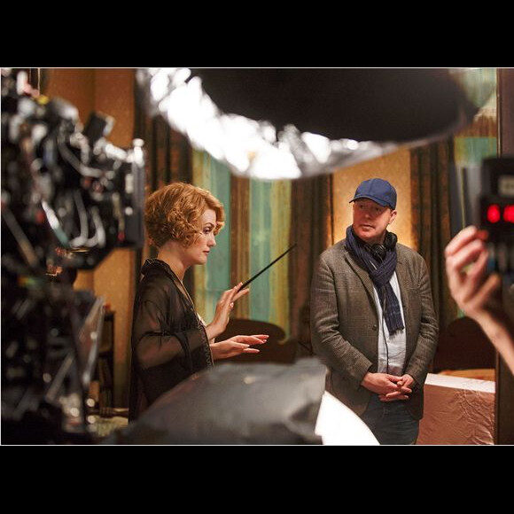 Alice Sudol et David Yates sur le tournage du film Les Animaux Fantastiques.