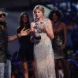 Kanye West et Taylor Swift sur la scène des MTV Video Music Awards, le 13 septembre 2009 à New York