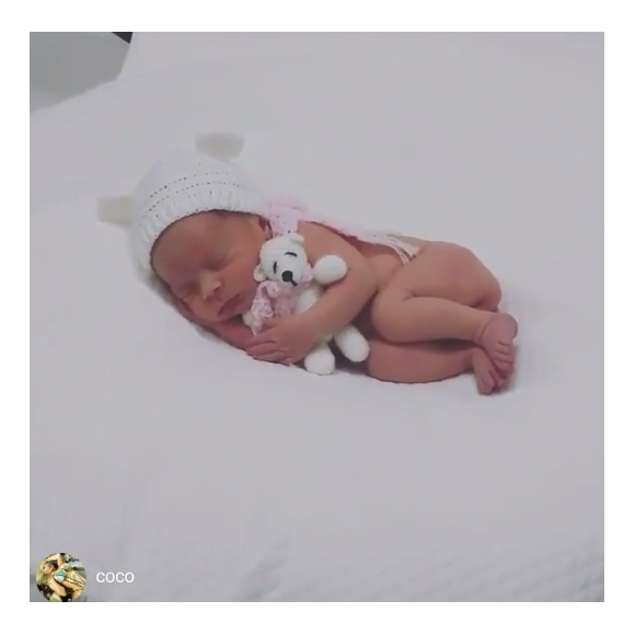 Chanel Nicole a réalisé son premier shooting photo avec sa mère Coco Austin / photo postée sur Instagram au mois de décembre 2015.