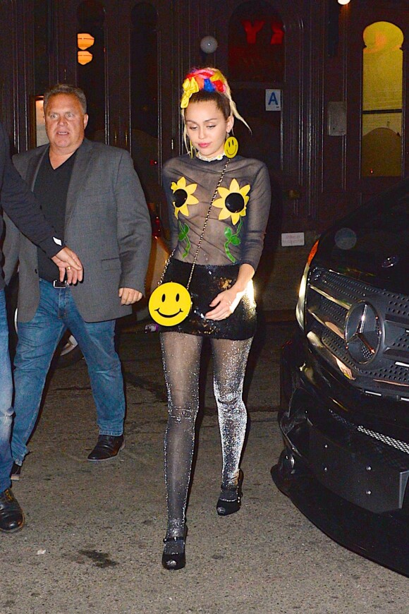 Miley Cyrus arrive à l'after party SNL à New York, le 3 octobre 2015 © CPA/Bestimage