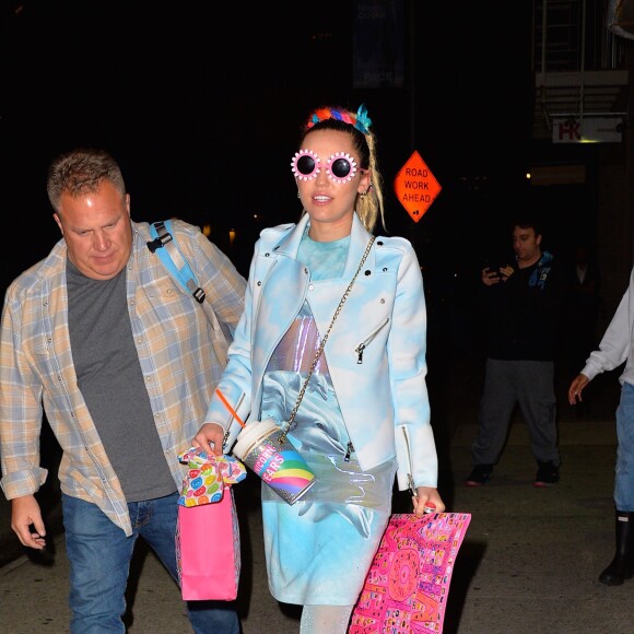 Miley Cyrus se promène dans les rues de New York, le 30 septembre 2015. © CPA/Bestimage