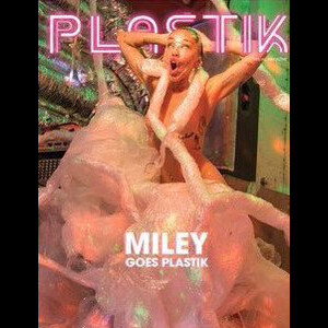 Miley Cyrus fait la couverture du magazine Plastik / décembre 2015