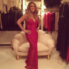 Mariah Carey toute mince dans sa belle robe rouge / photo postée sur Instagram au mois de décembre 2015.