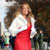 Mariah Carey en robe longue et rouge à la parade de Thanksgiving de Macy's à New York le 26 novembre 2015.