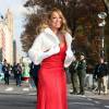 Mariah Carey en robe longue et rouge à la parade de Thanksgiving de Macy's à New York le 26 novembre 2015.