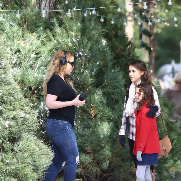 Mariah Carey sur le tournage de son nouveau film "A Christmas Melody" avec Lacey Chabert à Cincinnati dans l'Ohio, le 8 octobre 2015.