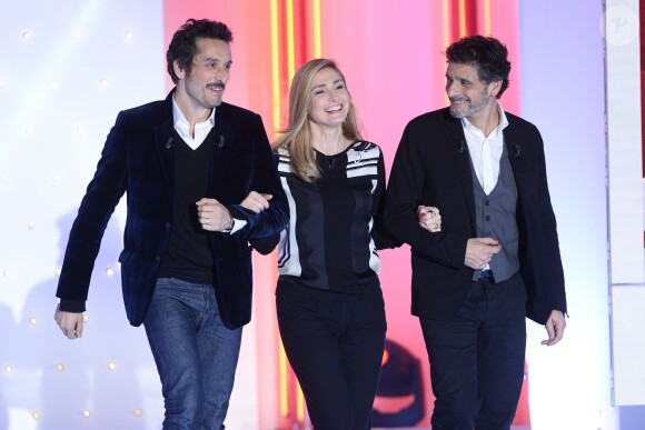 Vincent Elbaz, Julie Gayet et Pascal Elbé - Enregistrement de l'émission "Vivement Dimanche" à Paris le 16 Décembre 2015 et qui sera diffusée le 20 Décembre 2015.