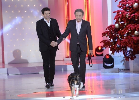 Patrick Bruel et Michel Drucker avec sa chienne Isia - Enregistrement de l'émission "Vivement Dimanche" à Paris le 16 Décembre 2015 et qui sera diffusée le 20 Décembre 2015. Invité principal Patrick Bruel