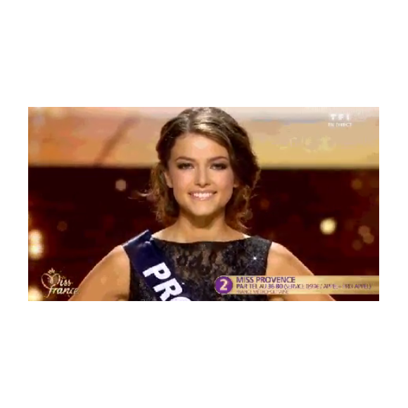 La jolie Miss Provence, Julia Courtès, lors de l'élection Miss France 2016, le samedi 19 décembre 2015 sur TF1