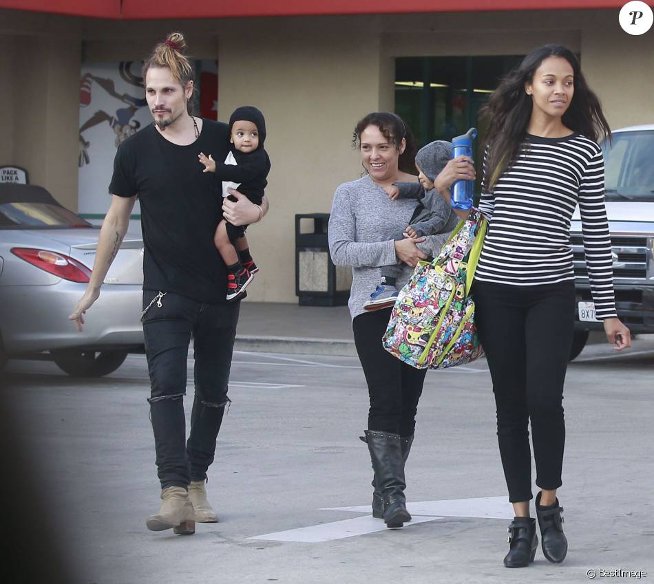 Exclusif - Zoe Saldana et son mari Marco Perego emmènent leurs enfants ...