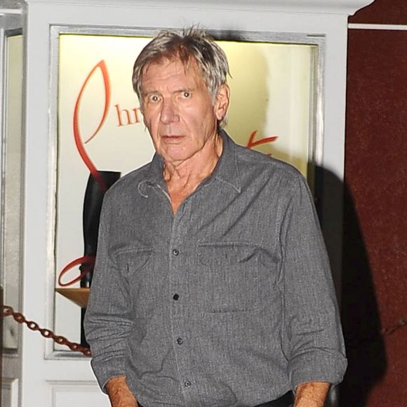Exclusif - Harrison Ford fait des emplettes à Brentwood le 13 novembre 2015.