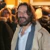 Frédéric Beigbeder - Arrivées à la 8ème édition du défilé Etam lingerie à la piscine Molitor à Paris, le 3 mars 2015