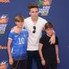 Romeo, Brooklyn et Cruz Beckham aux Nickelodeon Kids' Choice Sports Awards 2015 au Pavillon Pauley de UCLA à Los Angeles, le 16 juillet 2015