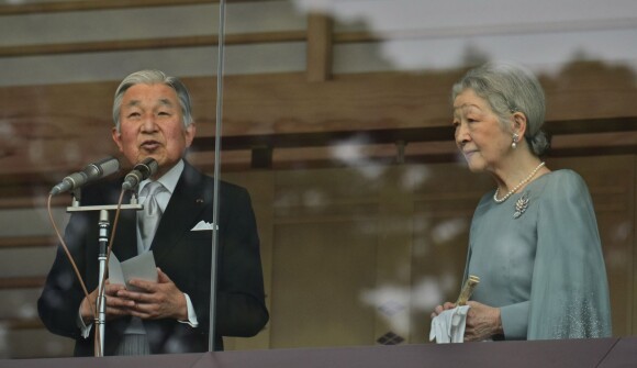 L'empereur Akihito du Japon s'exprime lors de la célébration de son 82e anniversaire au palais impérial, à Tokyo, le 23 décembre 2015.