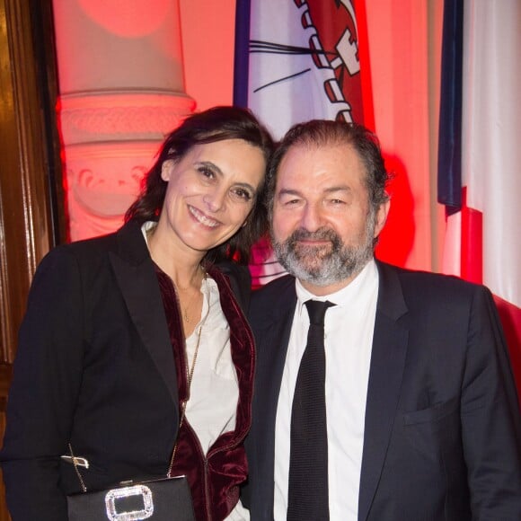 Inès de La Fressange et son compagnon Denis Olivennes - Dîner de la FIDH (Fédération International des Droits de l'Homme) à l'Hôtel de Ville de Paris le 8 décembre 2015.