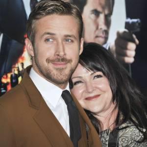 Ryan Gosling et sa mère Donna lors de l'avant-première du film Gangster Squad à Los Angeles le 7 janvier 2013