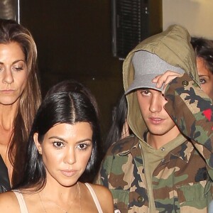 Kourtney Kardashian et Justin Bieber à la sortie de The Nice Guy, Los Angeles, le 9 octobre 2015.