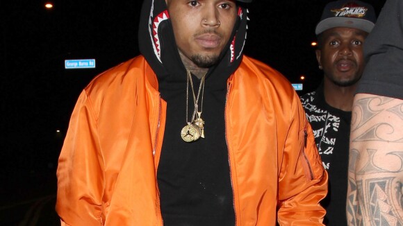 Chris Brown accusé d'avoir frappé une femme au visage... il répond