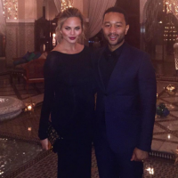 Chrissy Teigen, enceinte : Fin des vacances pour le mannequin et John Legend