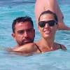 Le footballeur espagnol Xavi et sa femme Nuria Cunillera, enceinte, en vacances à Ibiza en Espagne le 18 juillet 2015.