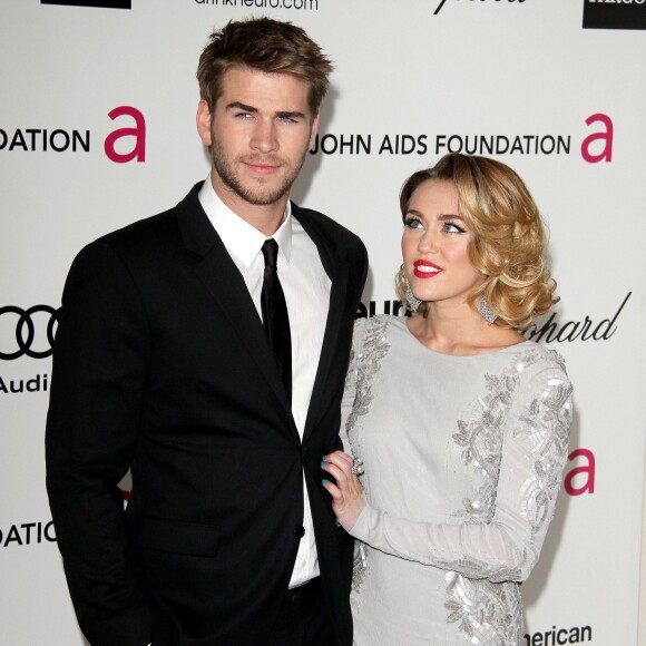 Miley Cyrus et son petit ami Liam Hemsworth à la 20e cérémonie des Academy Awards à West Hollywood Park, le 26 février 2012