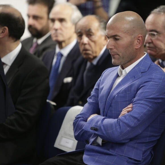 Zinédine Zidane lors de sa nomination en tant qu'entraîneur du Real Madrid au stade Santiago Bernabéu de Madrid le 4 janvier 2016.