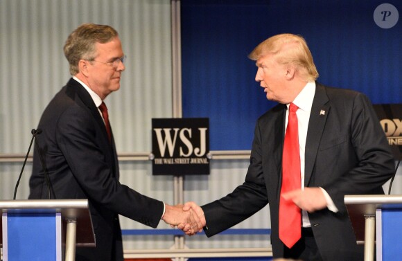 Jeb Bush et Donald Trump à Milwaukee, Wisconsin, le 10 novembre 2015