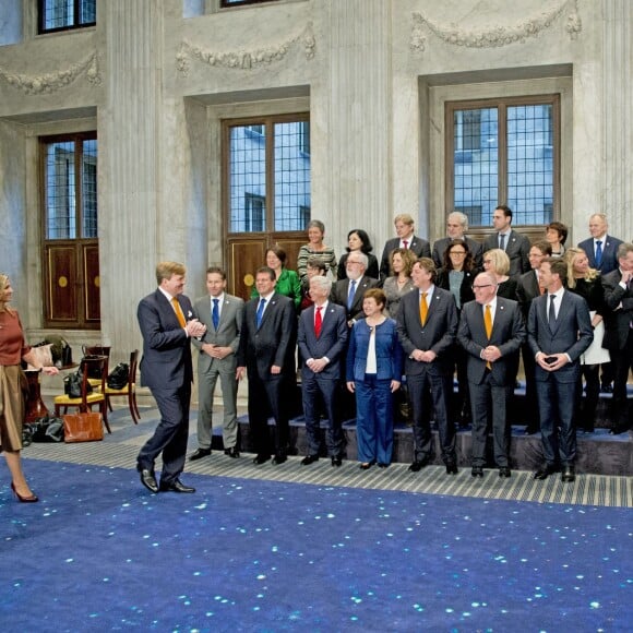 La reine Maxima et le roi Willem-Alexander des Pays-Bas au palais royal d'Amsterdam le 7 janvier 2016 pour la réception de la Commission européenne à l'occasion du début de la présidence néerlandaise de l'Union européenne.