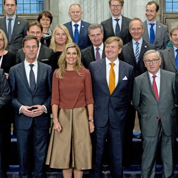 La reine Maxima et le roi Willem-Alexander des Pays-Bas au palais royal d'Amsterdam le 7 janvier 2016 pour la réception de la Commission européenne à l'occasion du début de la présidence néerlandaise de l'Union européenne.