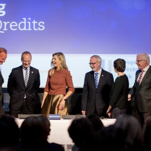 La reine Maxima des Pays-Bas assiste à la signature d'un crédit de 100 millions d'euros de la Banque européenne d'investissement pour financer le micro-crédit aux Pays-Bas, à Amsterdam le 7 janvier 2016.