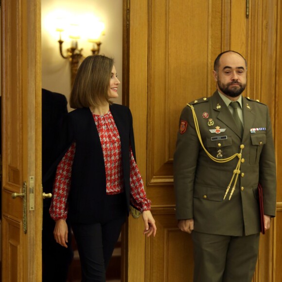 La reine Letizia d'Espagne assurait ses premières audiences de l'année 2016, le 8 janvier au palais de la Zarzuela.