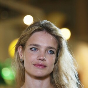 Natalia Vodianova, en tant que fondatrice de la "Naked Heart Foundation", a assisté à la vente aux enchère "Off White" à Moscou. Le 10 septembre 2015