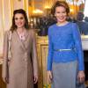 La reine Rania de Jordanie était reçue par la reine Mathilde de Belgique au palais royal à Bruxelles le 12 janvier 2016 dans le cadre d'une mini-tournée européenne visant à solliciter du soutien pour l'accueil des réfugiés syriens.