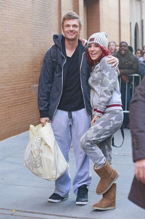 Nick Carter et Sharna Burgess (Dancing with the stars) à la sortie des studios ABC à New York, le 25 novembre 2015 © CPA/Bestimage