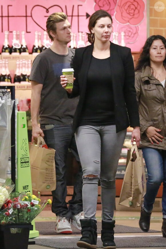 Nick Carter et sa femme enceinte Lauren Kitt font des courses à Whole Foods à Beverly Hills, Los Angeles, le 31 janvier 2015.