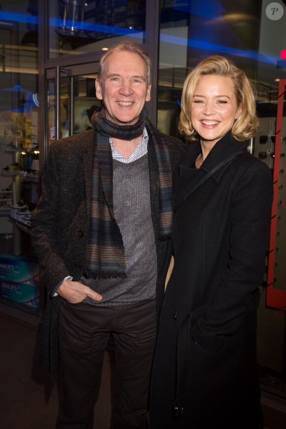 Exclusif - Virginie Efira et son père André Efira - Avant-première du film "Et ta soeur" au cinéma UGC Toison D'or à Bruxelles en Belgique le 13 janvier 2016.