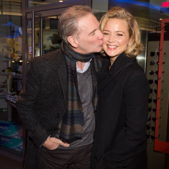 Exclusif - Virginie Efira et son père André Efira - Avant-première du film "Et ta soeur" au cinéma UGC Toison D'or à Bruxelles en Belgique le 13 janvier 2016.