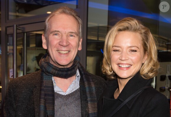 Exclusif - Virginie Efira et son père André Efira - Avant-première du film "Et ta soeur" au cinéma UGC Toison D'or à Bruxelles en Belgique le 13 janvier 2016.