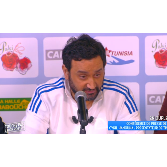 Cyril Hanouna ne peut honorer son pari et doit continuer la présentation de TPMP - Emission "Touche pas à mon poste" (D8), le 14 janvier 2016.