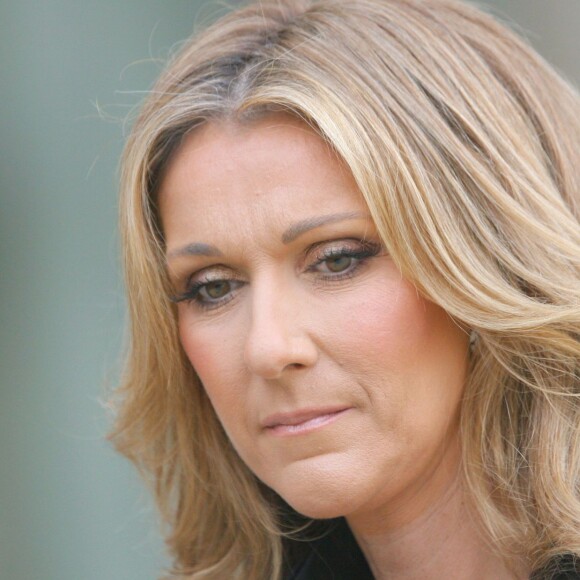 Dècès de Daniel Dion, frère de Céline Dion, des suites d'un cancer à 59 ans - Céline Dion faite Chevalier de la légion d'honneur à Paris en mai 2008.