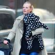 Exclusif - Anne V se promène avec sa fille Alaska dans les rues de New York, le 10 janvier 2016