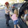 Tori Spelling et sa fille Stella font les courses à Los Angeles, le 25 novembre 2015