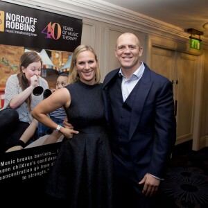 Zara Phillips et Mike Tindall lors du Nordoff Robbins Six Nations Championship Rugby Dinner, un dîner caritatif organisé au Grosvenor House Hotel le 20 janvier 2016, en amont du Tournoi des VI Nations. Mike Tindall était cette année la personnalité mise à l'honneur.