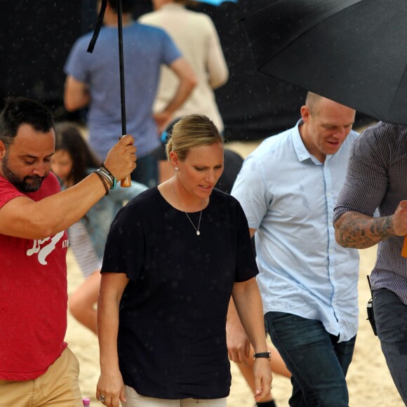 Zara Phillips avec son mari Mike Tindall lors de la compétition hippique Magic Millions Barrier Draw sur la Gold Coast en Australie le 5 janvier 2016.