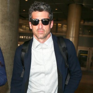 Patrick Dempsey arrive à l'aéroport de LAX à Los Angeles, le 13 novembre 2015